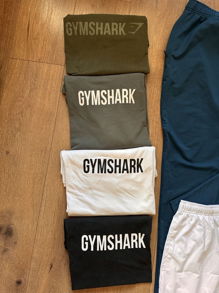Мъжки дрехи gymshark размер М