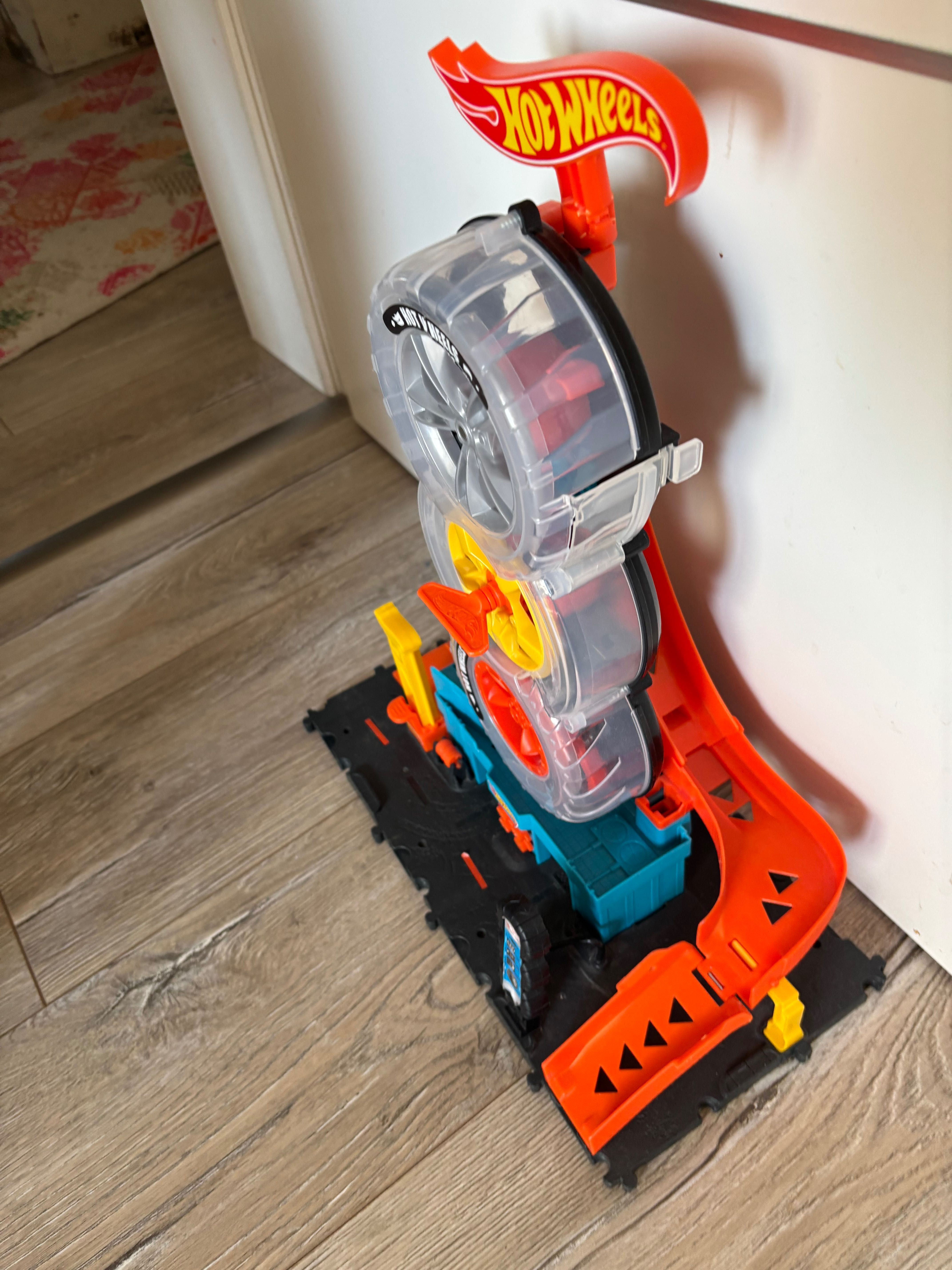 Hot wheels играчки