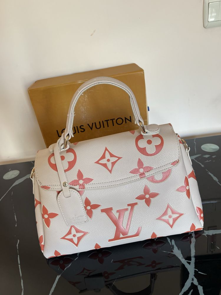 Дамска чанта Louis Vuitton