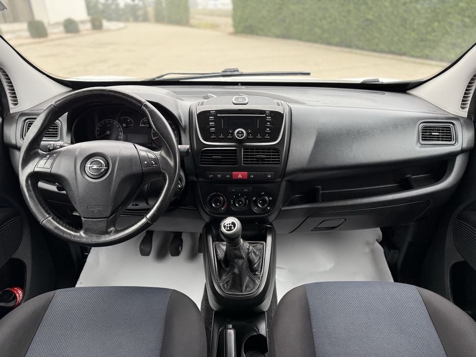 Vand opel combo 2012 1.4 benzina