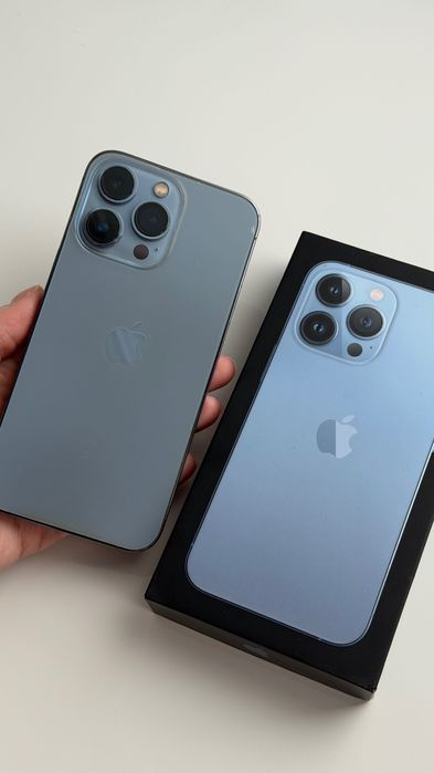 iPhone 13pro голубой