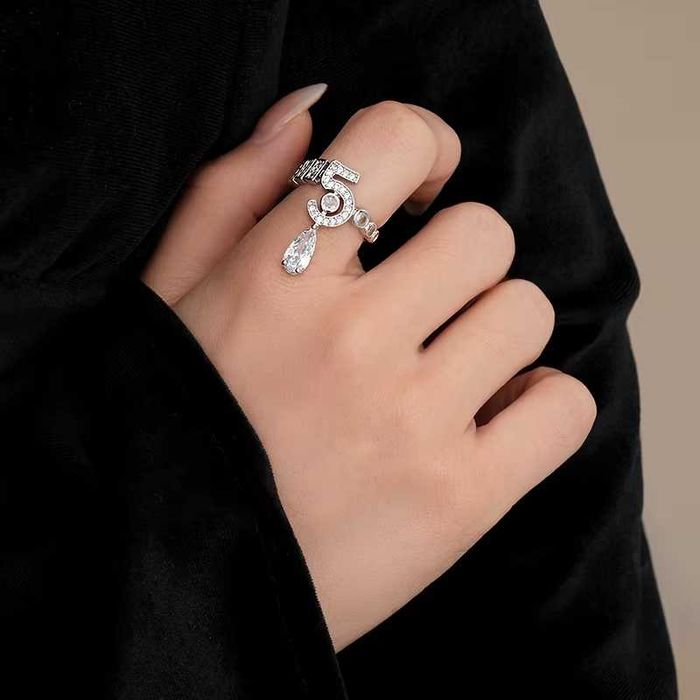 Chanel оригинален пръстен с цирконий