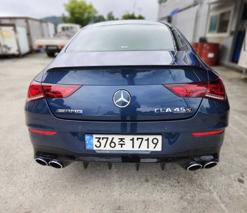 Mercedes-Benz E220d 4MATIC AMG