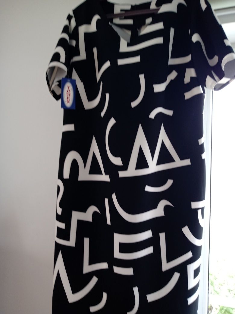 Rochie mânecă scurtă, noua, eticheta.