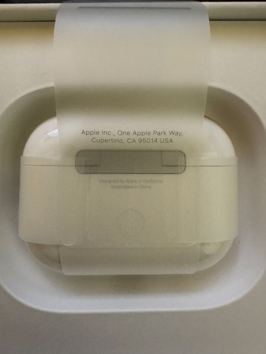 AirPods Pro 2 USB-C noi, desigilate, neactivate