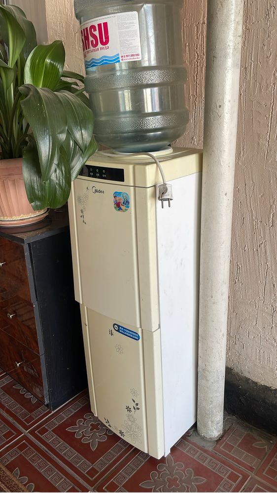Кулер для воды о