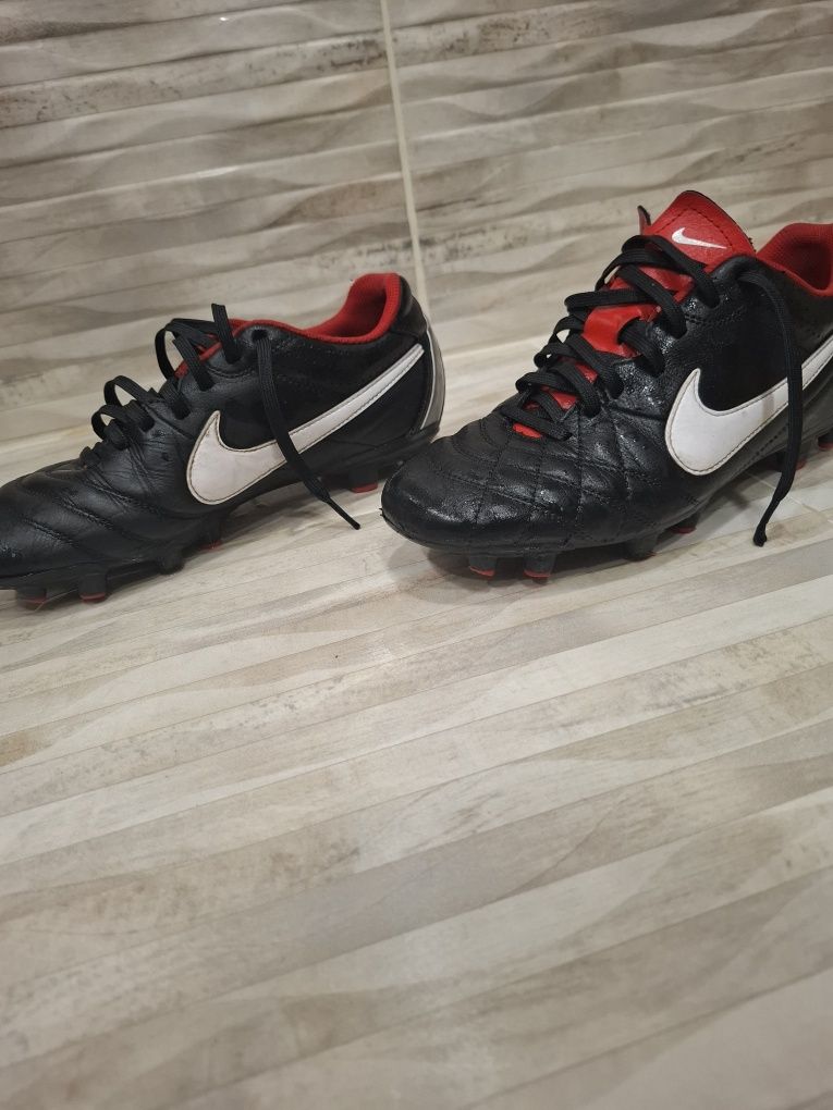 Оригинални футболни обувки Nike TEMPO legend 4 номер 39