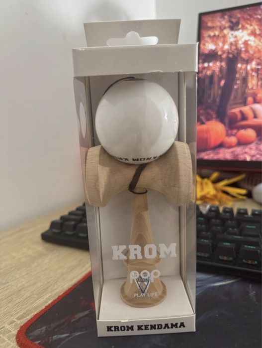 Kendama Krom pop Lol