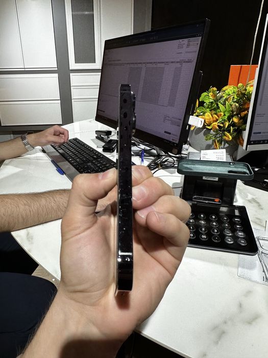 срочно продается Apple 14 pro