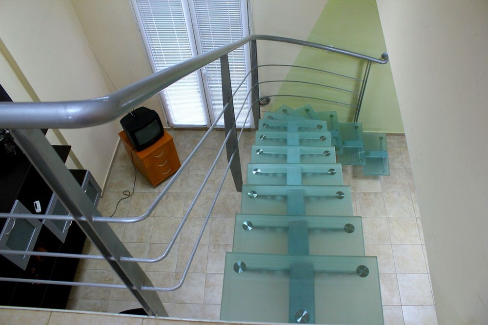 Стъклени стъпала