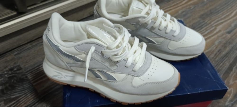Кроссовки reebok 38