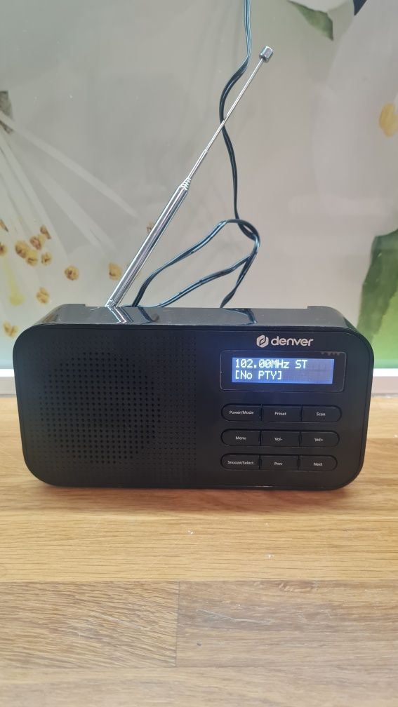 Цифрово FM/RDS, DAB+ радио Denver DAB-42