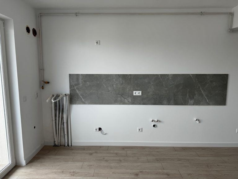 Vânzare apartament cu 2 camere nou finisat în Florești Teilor parcare