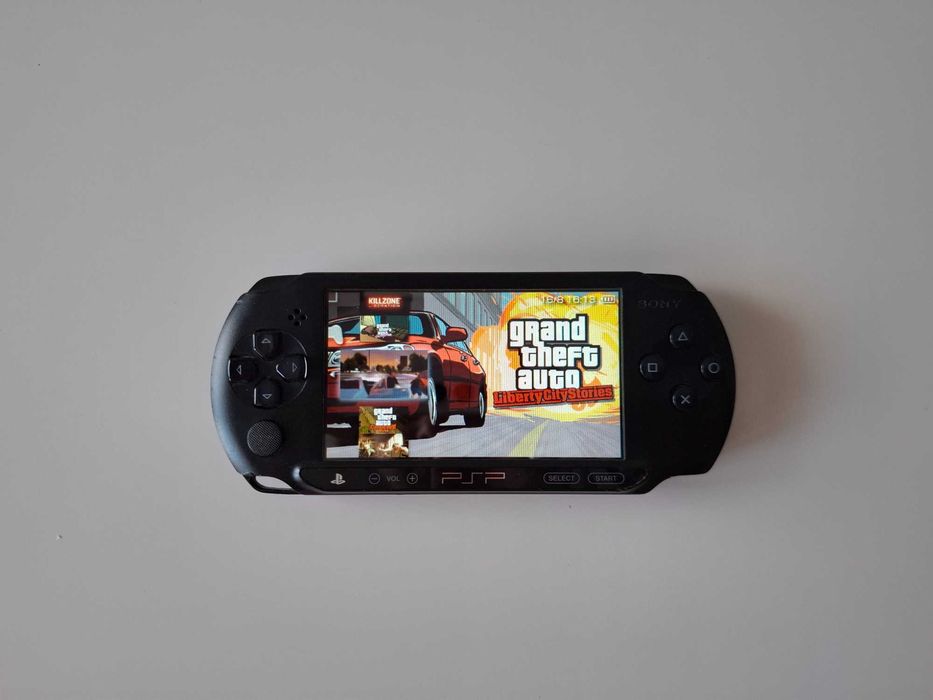 Конзола Sony PSP Street Playstation Portable - Качени игри