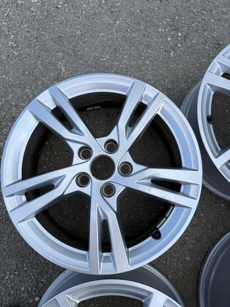 Jante AUDI R17 A3 S3 8V A4  Q2 Q3 Skoda VW SEAT