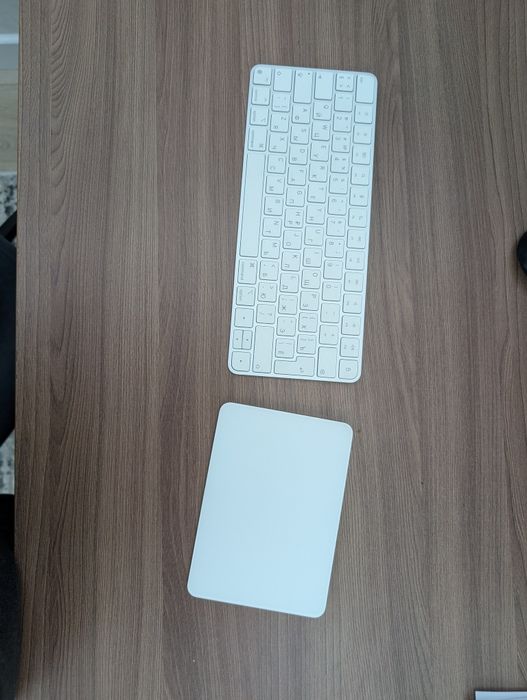 Magic keyboard + magic mouse, ikkalasi ham lighting cable