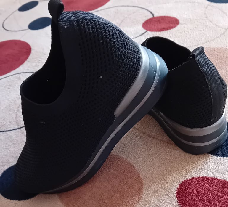 Pantofi cu talpa inalta