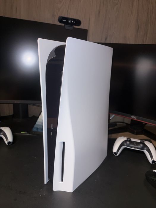 PS5 Disk Version, 1TB, 2 Controllere