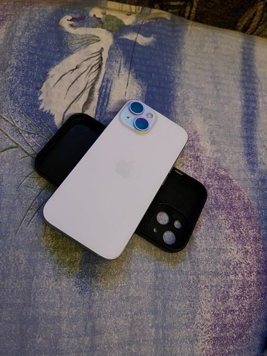 Vând iphone 15 .