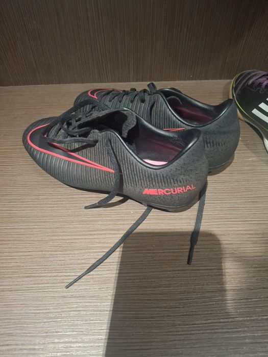 Бутонки Найк Nike