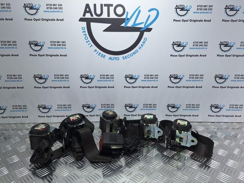 Set centuri siguranta spate Opel Zafira C