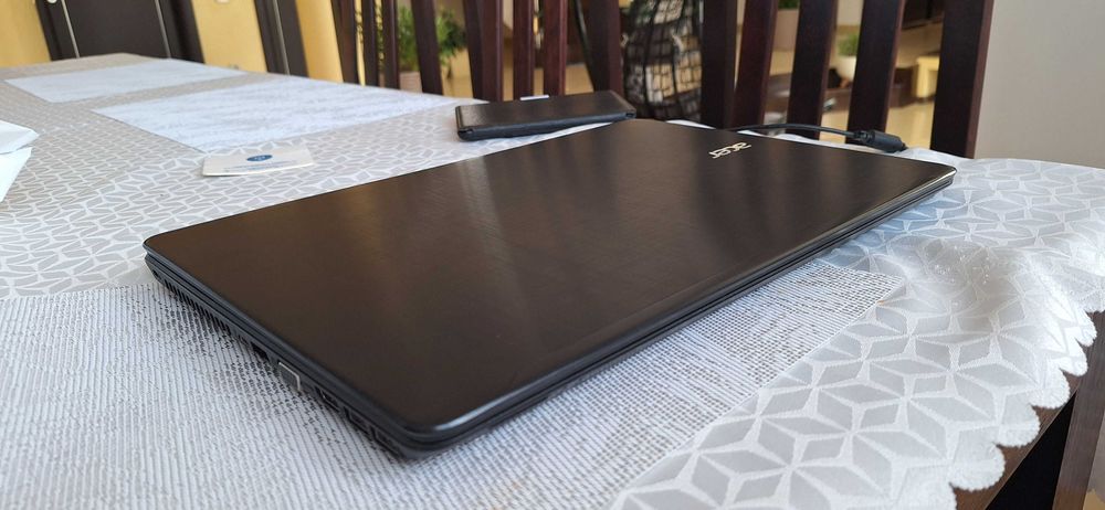 Laptop Acer Aspire 16” i5-7200 8GB Ram SSD+HDD Video 940MX 2GB DVDrw