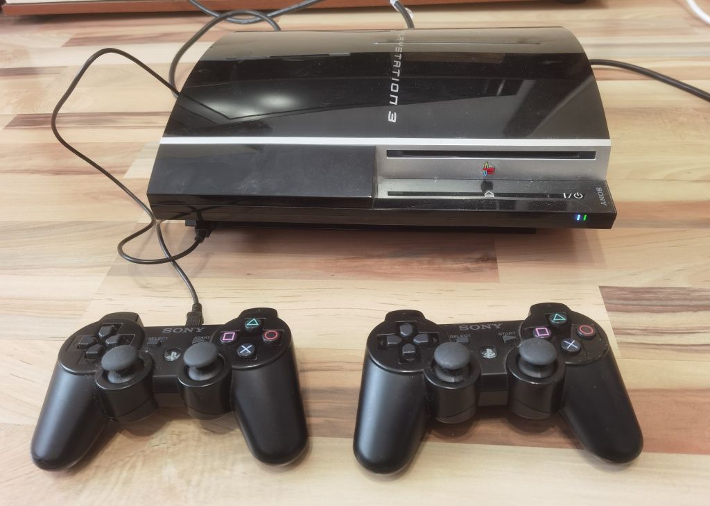 Consolă de colectie Sony Playstation 3 PS3 cu 2 manete si joc NBA ps 3