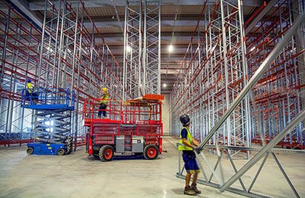 Rafturi metalice industriale reglabile