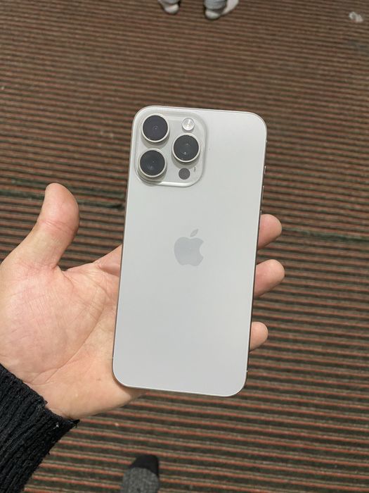 iPhone 15 por max — iPhone 11 por max