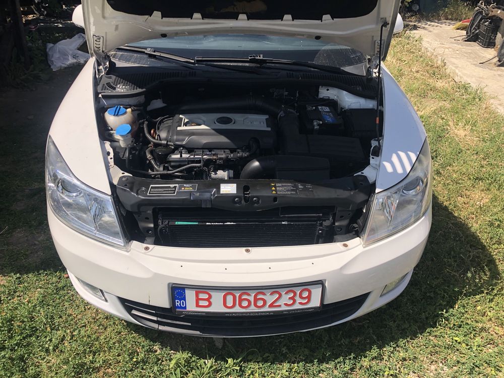 Far stanga Xenon  Skoda Octavia 2 facelift 2010 1.8 tsi CDAA 160 cp