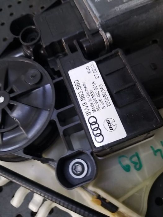 Motoras rulou portbagaj audi a4 b9 8w 8w9863560 e006492209c e006492210c