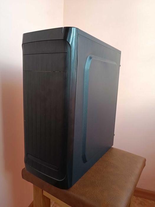 Vand PC de Gaming, in stare foarte buna.