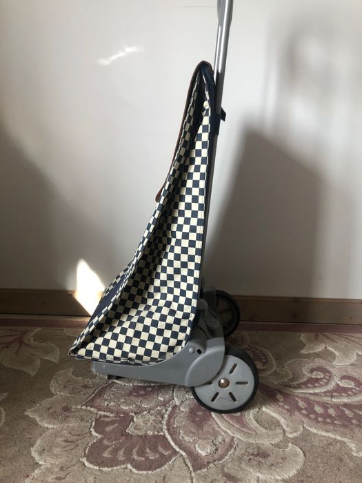 Carucior cumparaturi piata Gimi superezistent, superincapator, pliabil