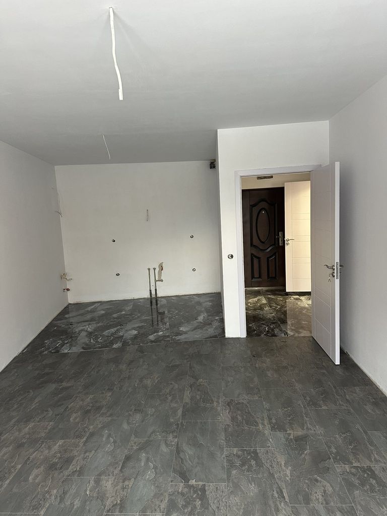 Продава се Двустаен апартамент в Разлог - 55 кв.м за 1455 €/кв.м - Снимка #4