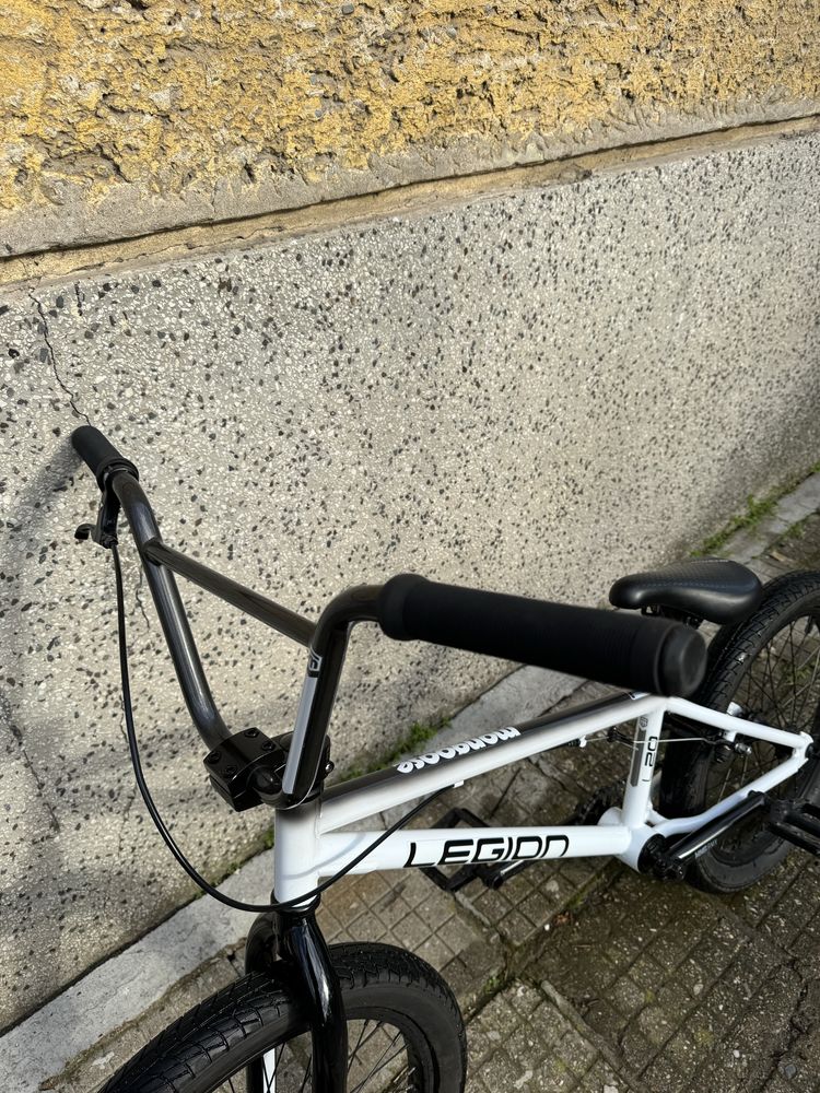 BMX колело Moongoose