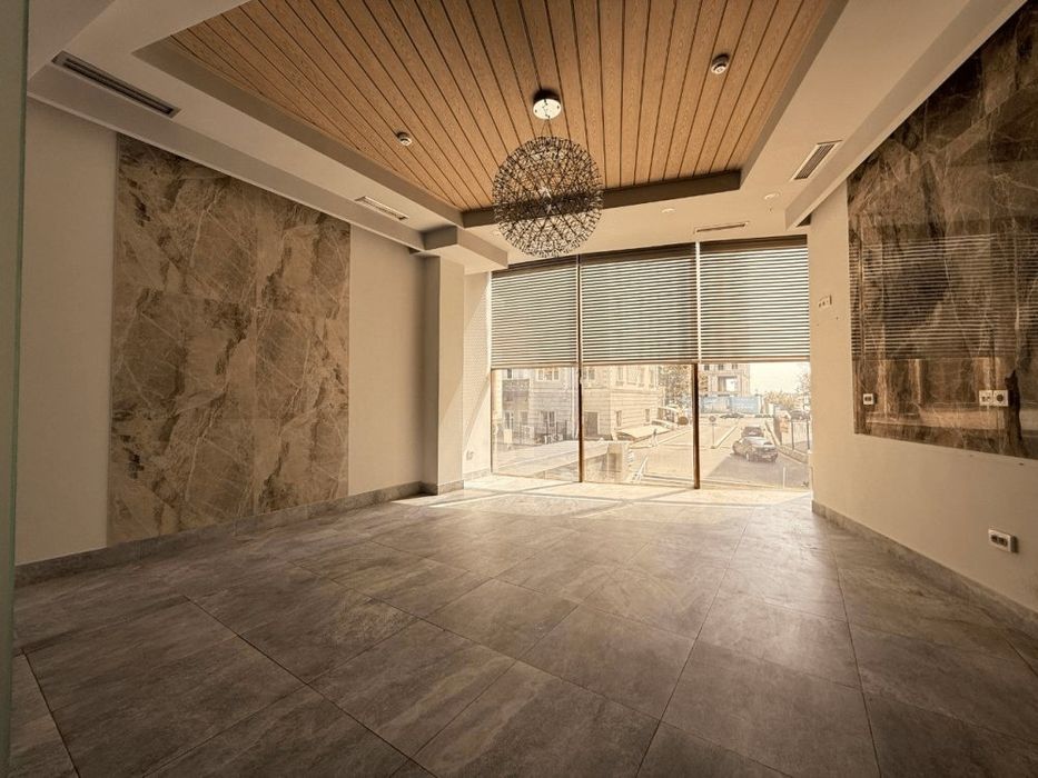 Сдается в аренду 330м2.