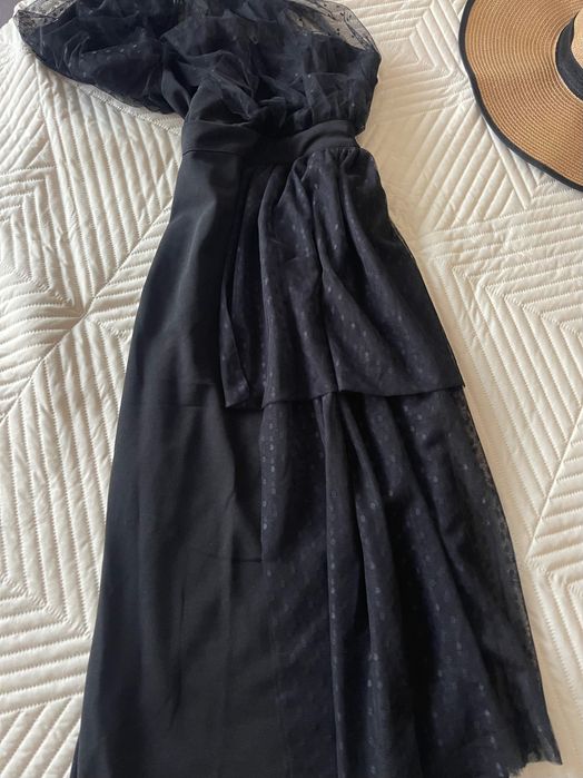 Рокля с един ръкав