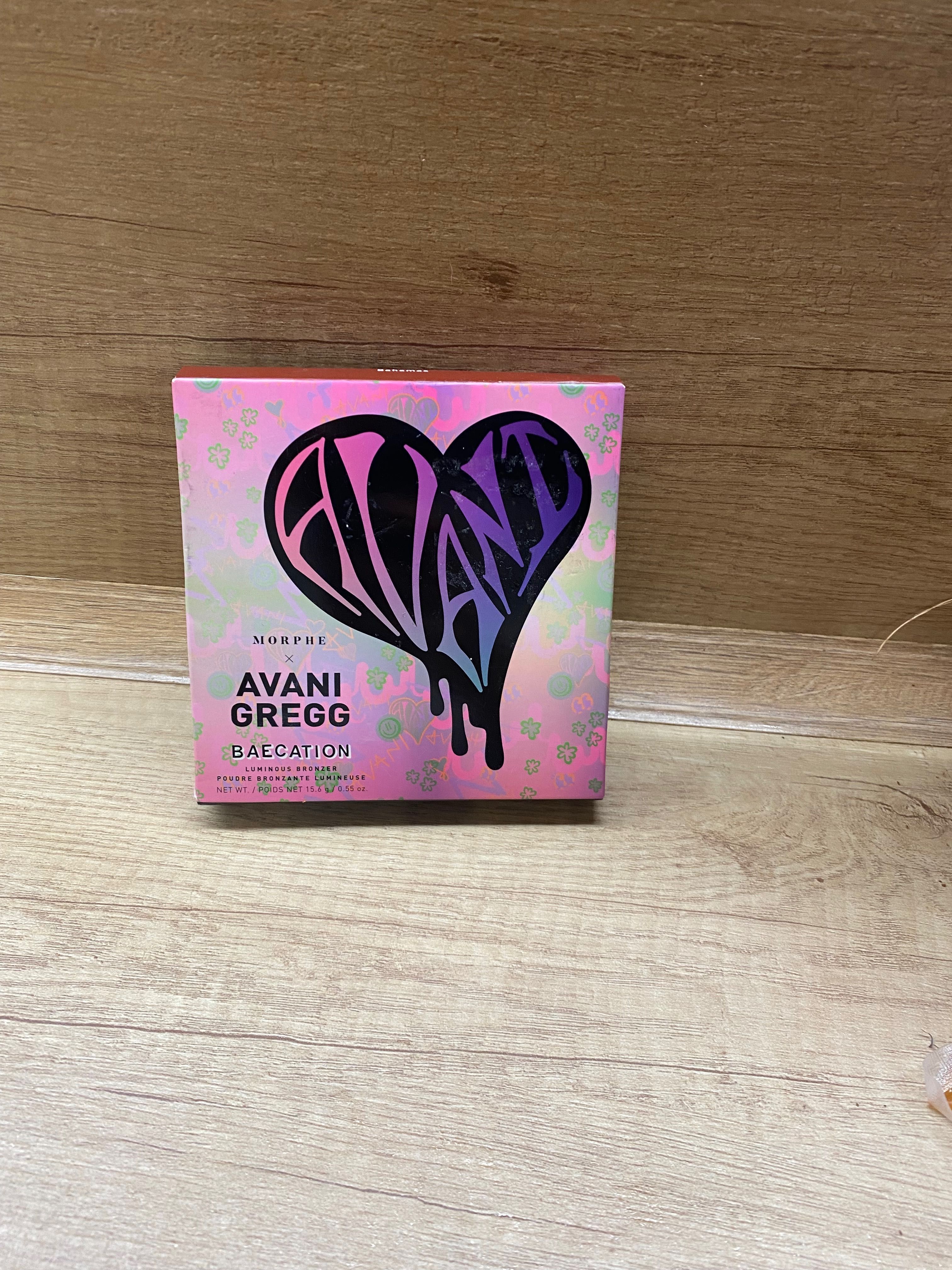 Супер цена Bronzer за лице на Morhpe