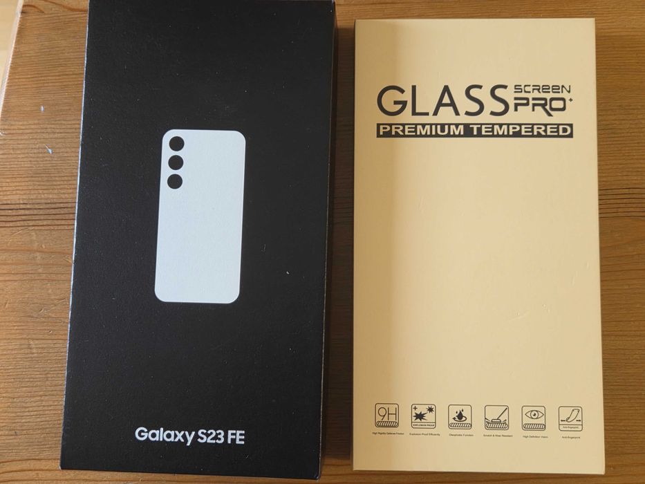 Смартфон Samsung Galaxy S23 FE,  8GB RAM, 256GB, 5G, Бял. В гаранция.