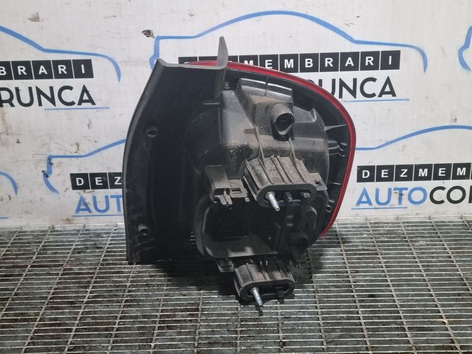Stop Stanga Dacia Duster II 2018 - 2021 SUV 5 Usi (1181) Bec clasic