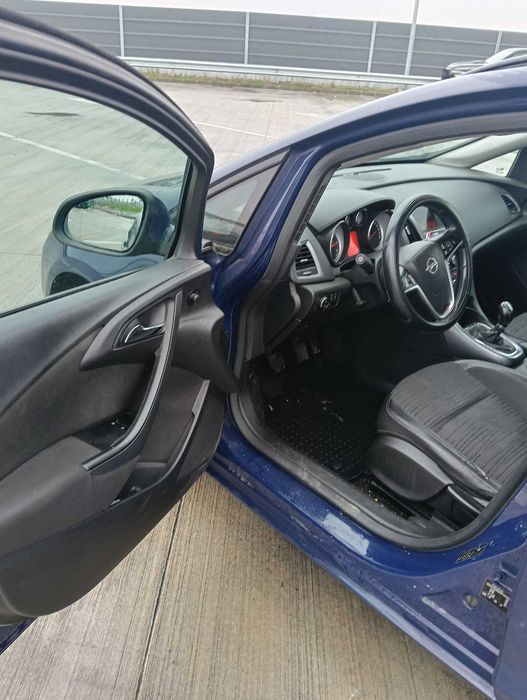 Vand Opel Astra diesel – Euro 6, anul 2015