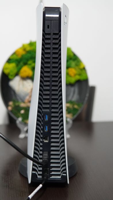 Продавам PlayStation 5 в отлично състояние – готов за игра!