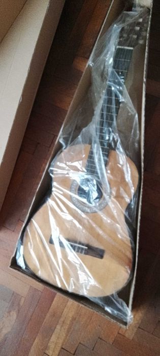 Китара акустична