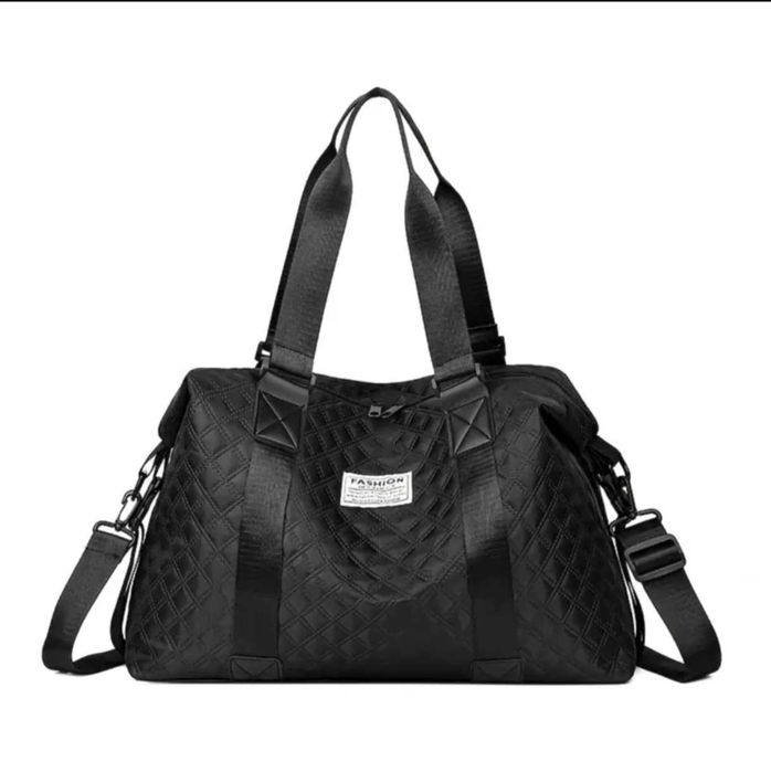 Страхотна голяма дамска чанта, подходяща за всеки ден или за пътуване