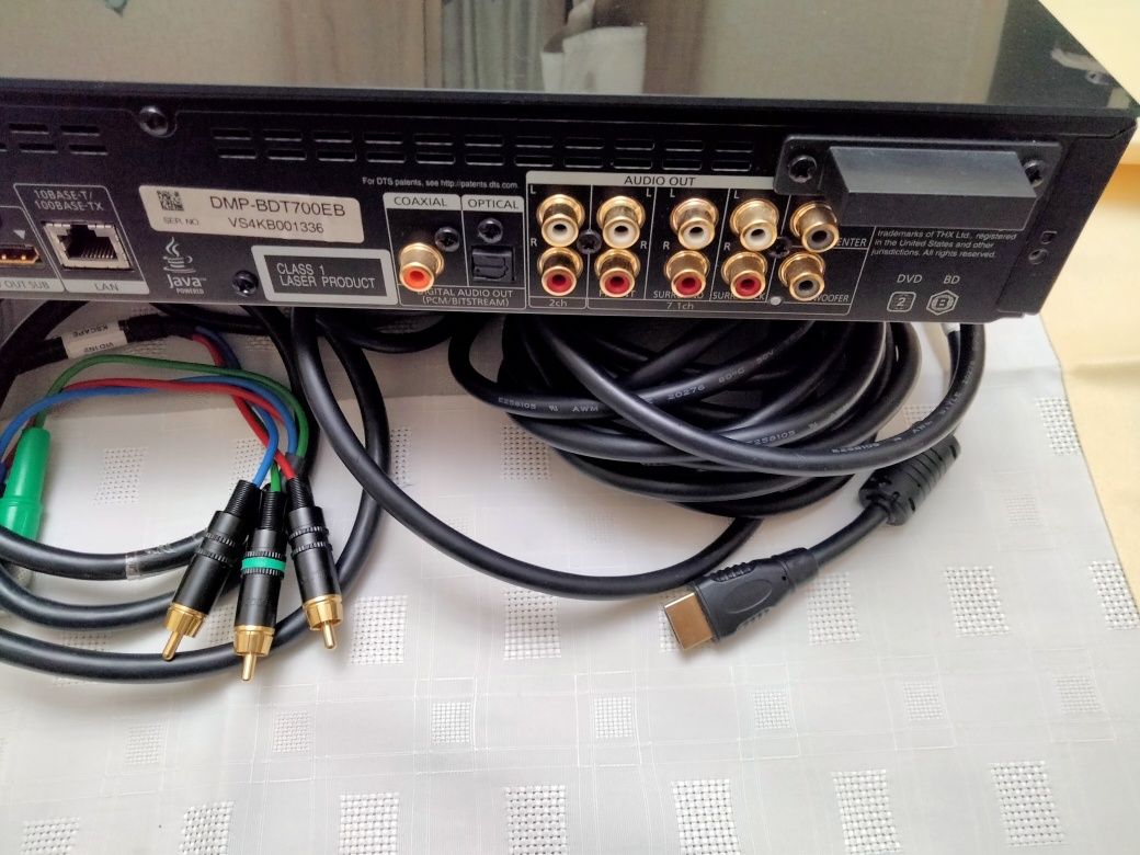 Panasonic DMP-BDT700 3D Blu-Ray плейър
