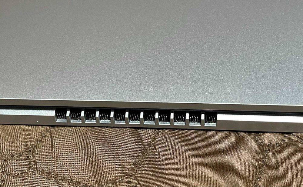 Лаптоп ACER Aspire 3 A315-24P-R2AS Ryzen 5 16 Ram 512 SSD