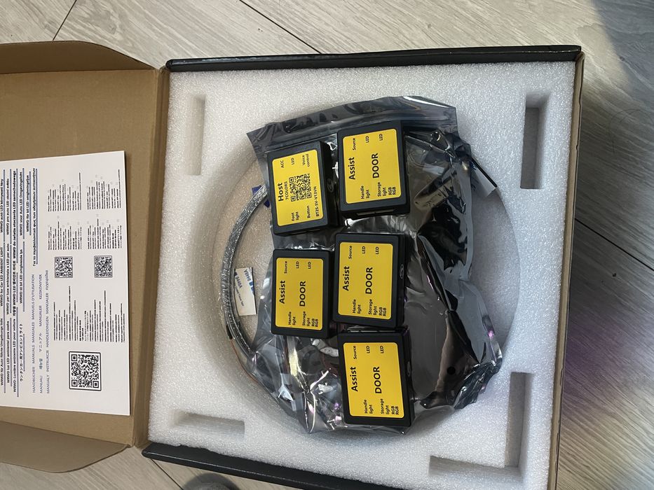 Kit lumini ambientale 18 in 1  64 culori