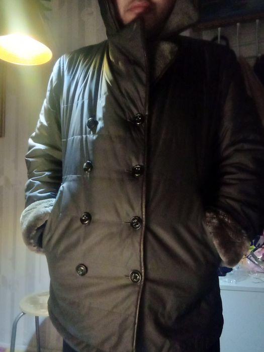 Дубленка , внутри цигейка, и наклейка Япония