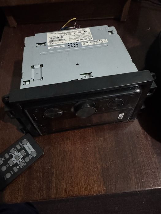 Kenwood 718 va PIONEER 725 sotiladi