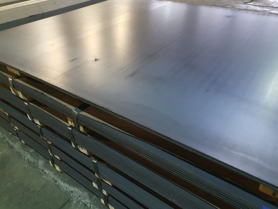 Tabla laminata si teava rotunda si rectangulara